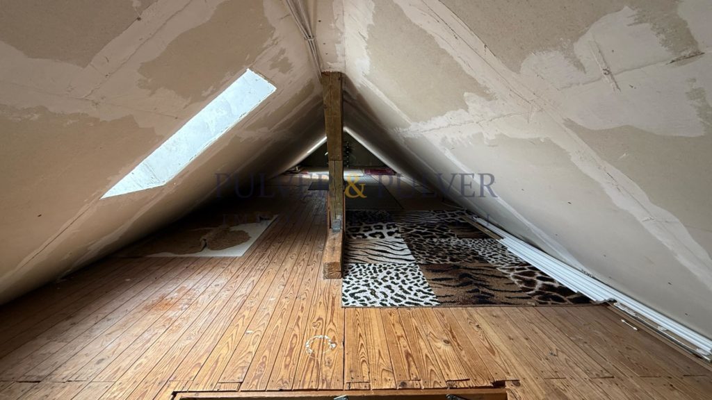 Stellflächen Spitzboden