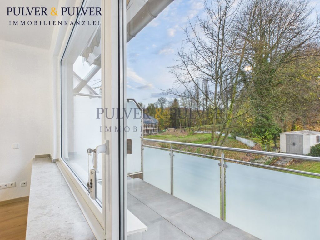 CAM02648G0-PR0055-STILL005