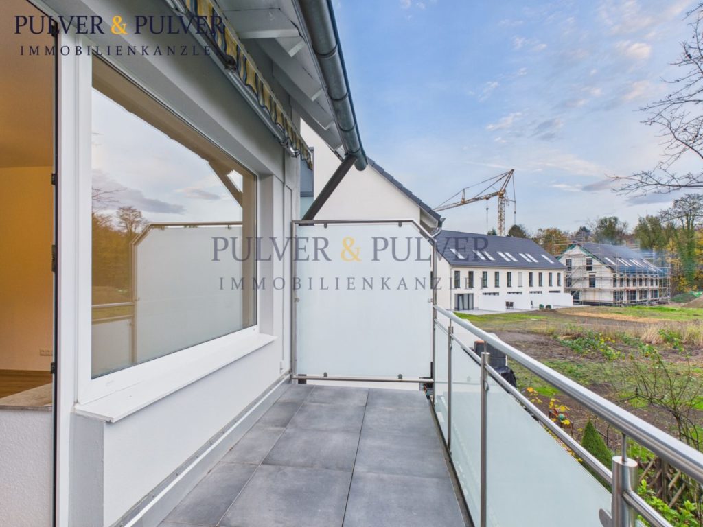 CAM02648G0-PR0055-STILL010